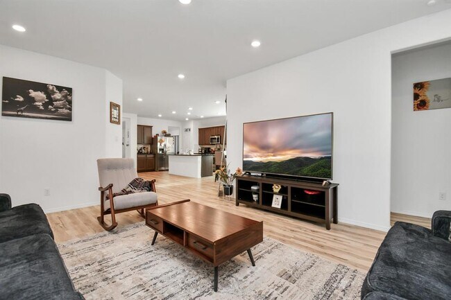 Building Photo - 16114 Long Boat Ct