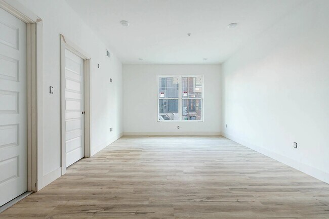 Building Photo - 809 Diamond St