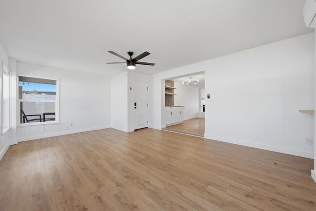 Building Photo - 3540 E Voltaire Dr