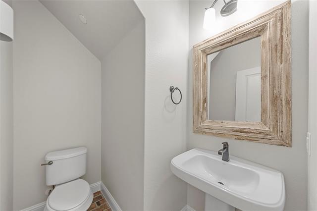 Building Photo - 7000 Kickapoo Dr