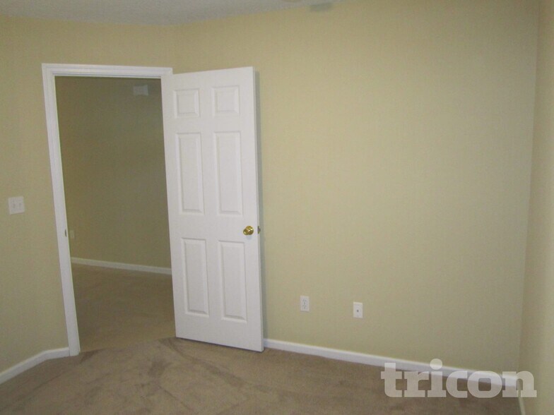 Building Photo - 7644 Arancio Dr
