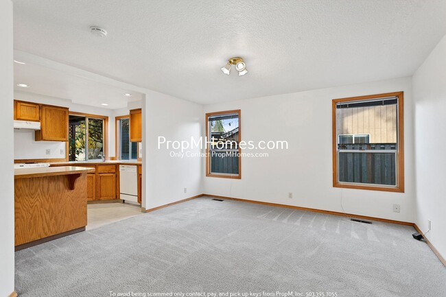 Building Photo - Charming 3-Bedroom, 2.5-Bath Home in Aloha