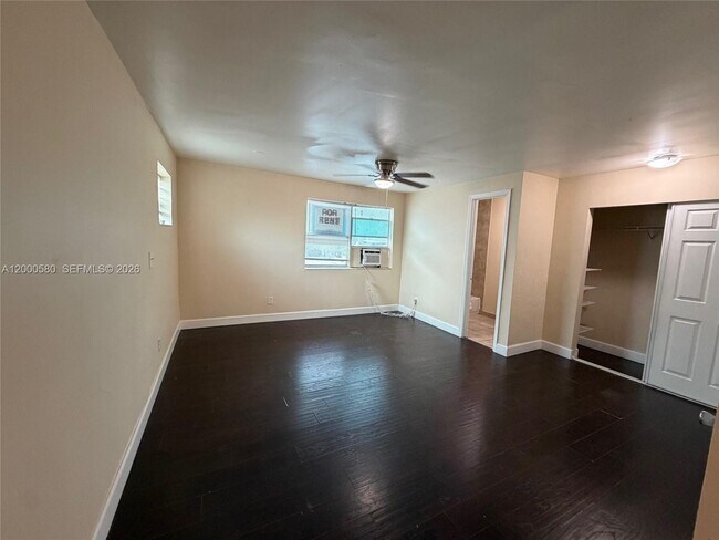 Building Photo - 518 NW 10th St