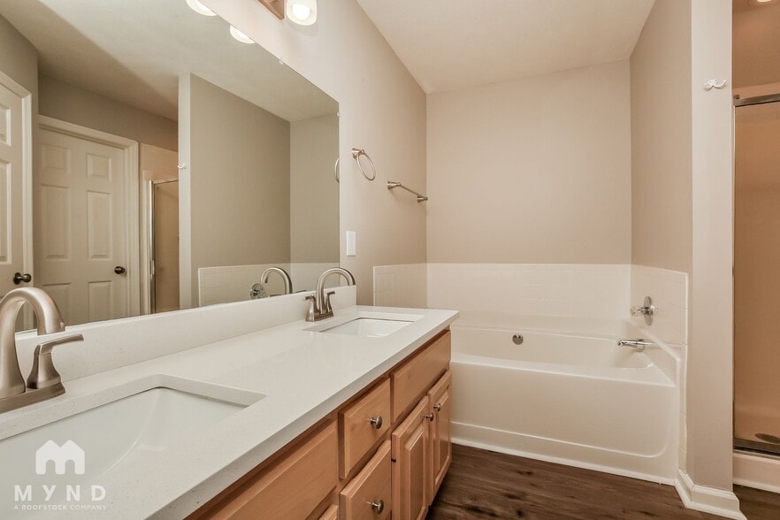 Building Photo - 404 Bridgeton Cove Ct