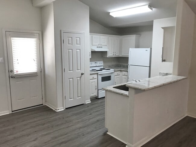 Building Photo - 28831 Frio River Loop