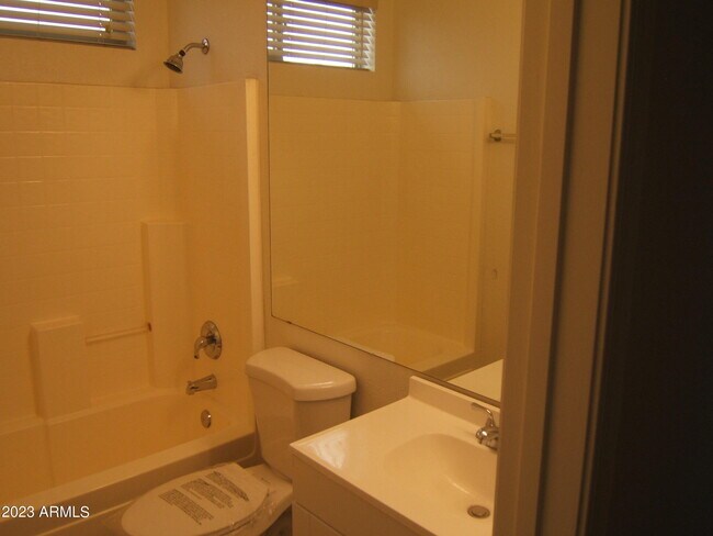 Building Photo - 9238 W Milkweed Loop