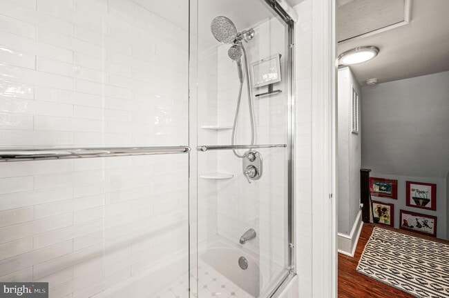 Building Photo - 217 Wayne Ave