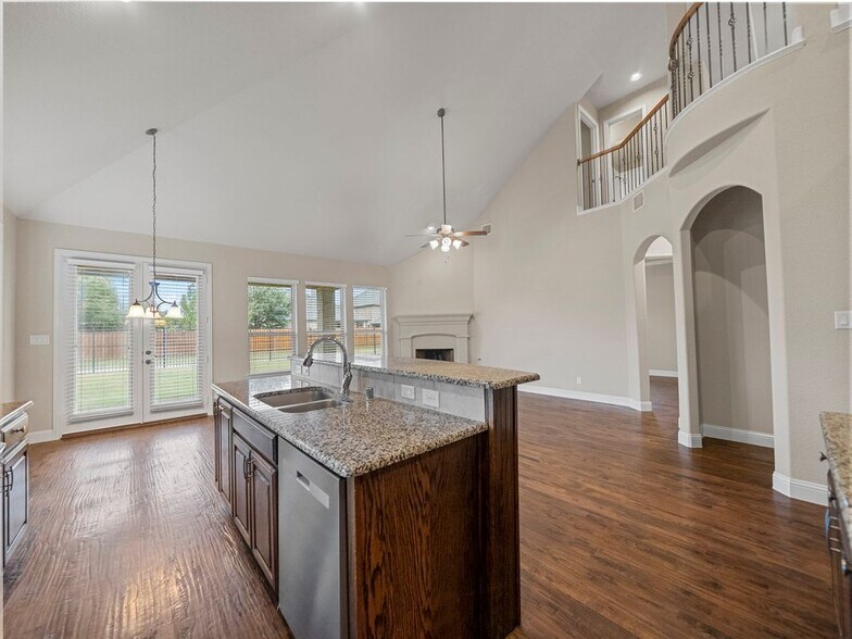 Building Photo - 971 Sagebrush Dr