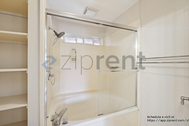 Building Photo - 3855 Carter Dr