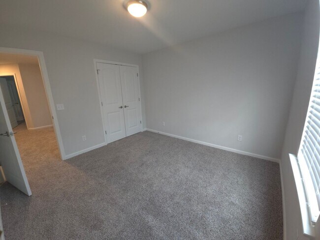 Building Photo - 101 Fenway St