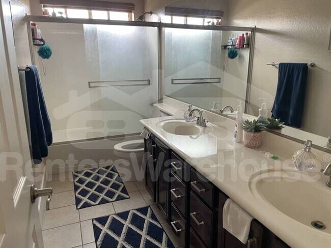 Building Photo - North Phoenix 4bed 2.5ba 2car POOL Oasis