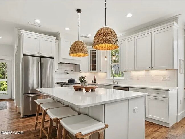 Building Photo - 3555 Sanctuary Dr