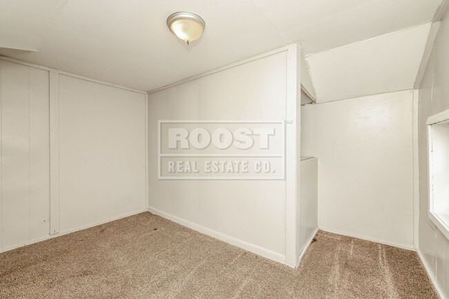 Building Photo - One bedroom, one bathroom double in Springfield.