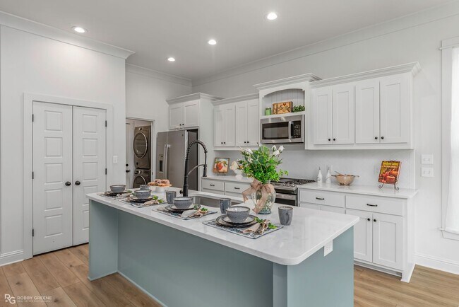 Building Photo - Gorgeous 3 bed 3 bath home for lease | Nor...