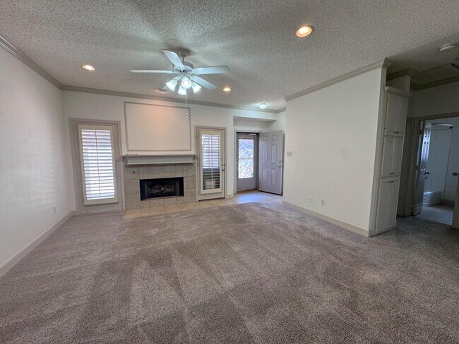 Building Photo - 3518 104th St