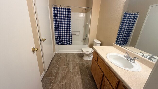 Building Photo - 9050 W Warm Springs Rd