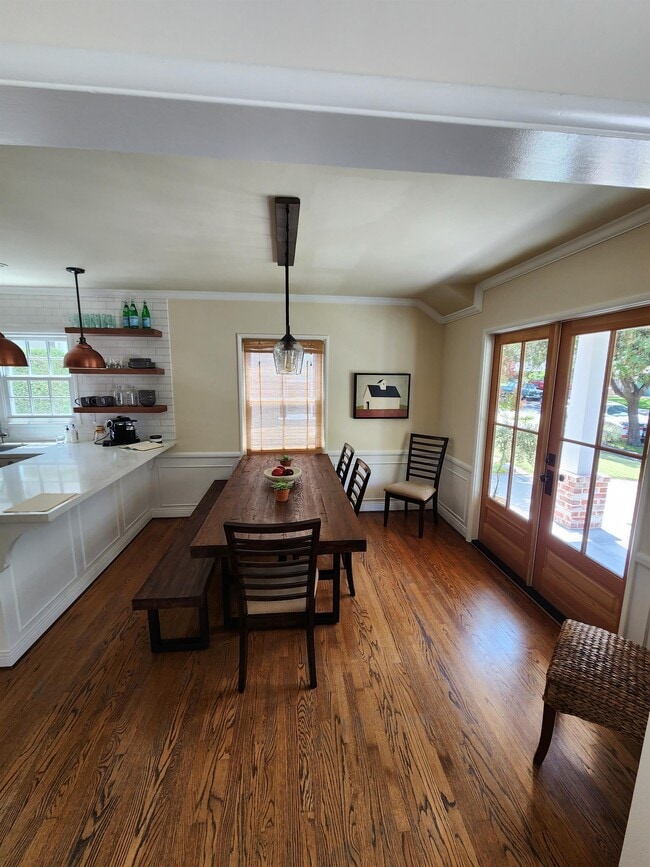 Building Photo - 1230 Oak Cir Dr