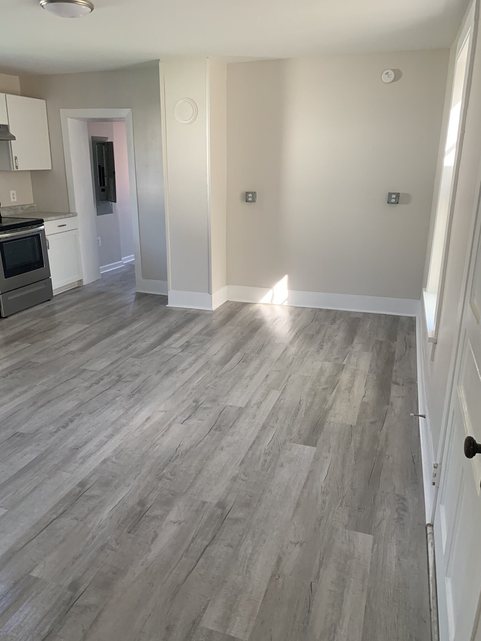 Building Photo - 105 N Franklin St