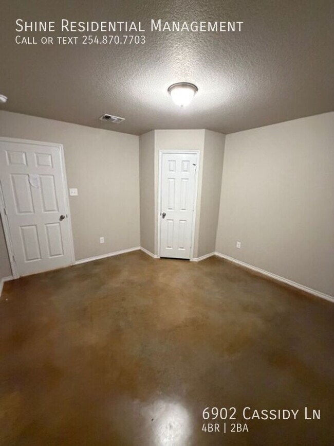 Building Photo - 6902 Cassidy Ln