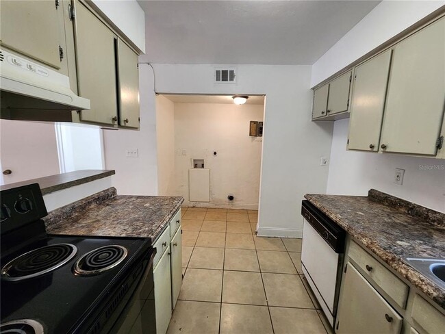 Building Photo - 713 SW 69th St