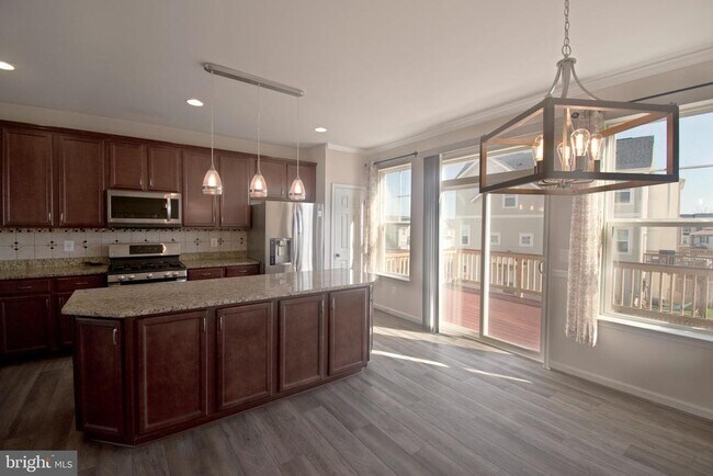 Building Photo - 105 Gristmill Ct