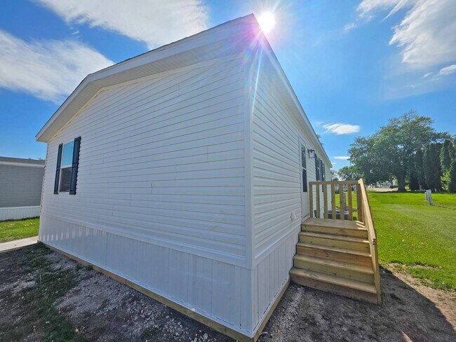 Building Photo - 781 W Walcott Rd