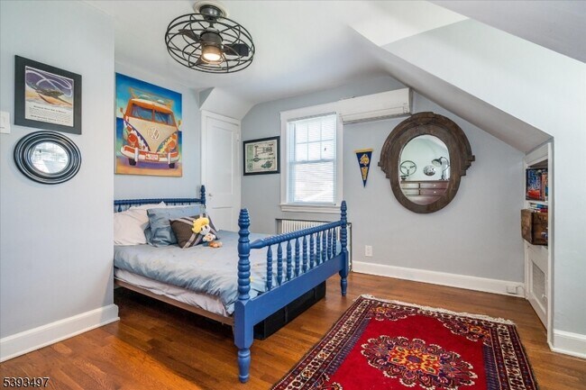 Building Photo - 203 Locust Dr