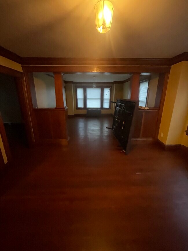 Building Photo - 87 Ferry St