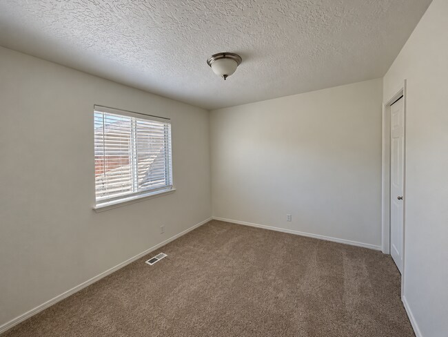 Building Photo - 2856 W Lost Rapids Dr