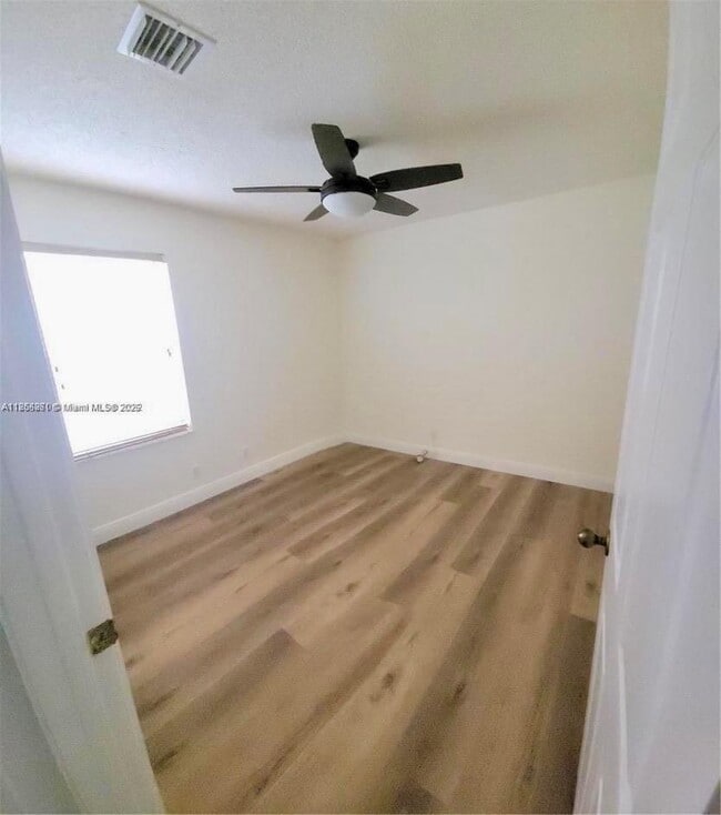 Building Photo - 4272 Pine Ridge Ct