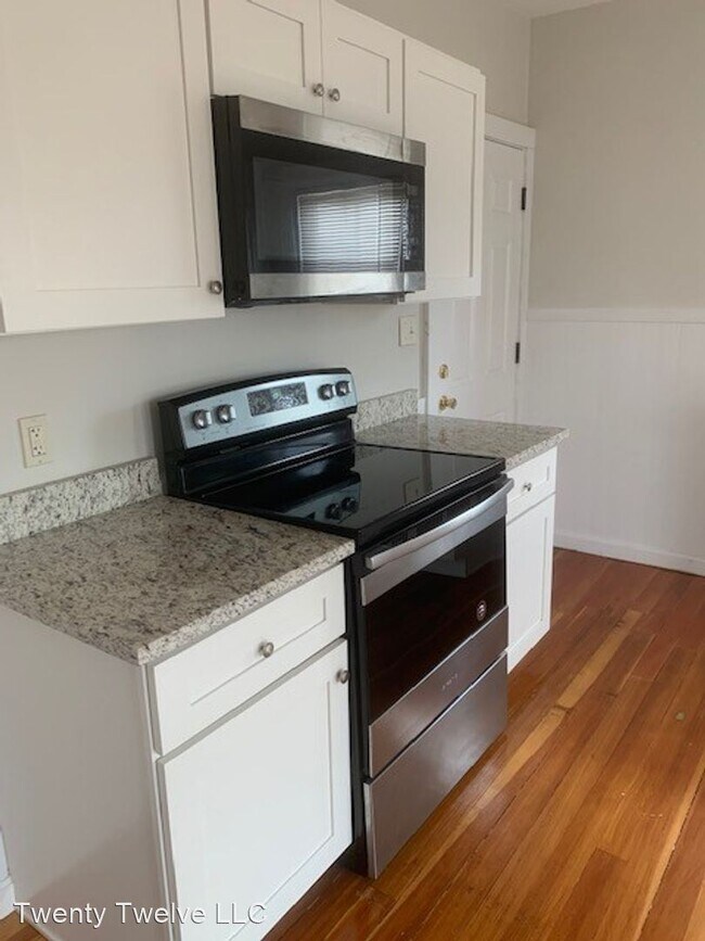 Building Photo - 1 br, 1 bath Apartment - 63-65 Larch Street