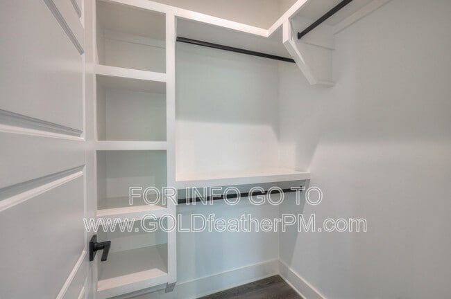 Building Photo - 709 23rd St