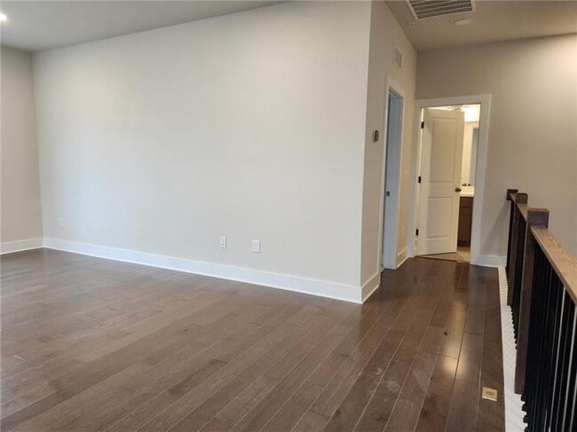 Building Photo - 1220 Walden Xing