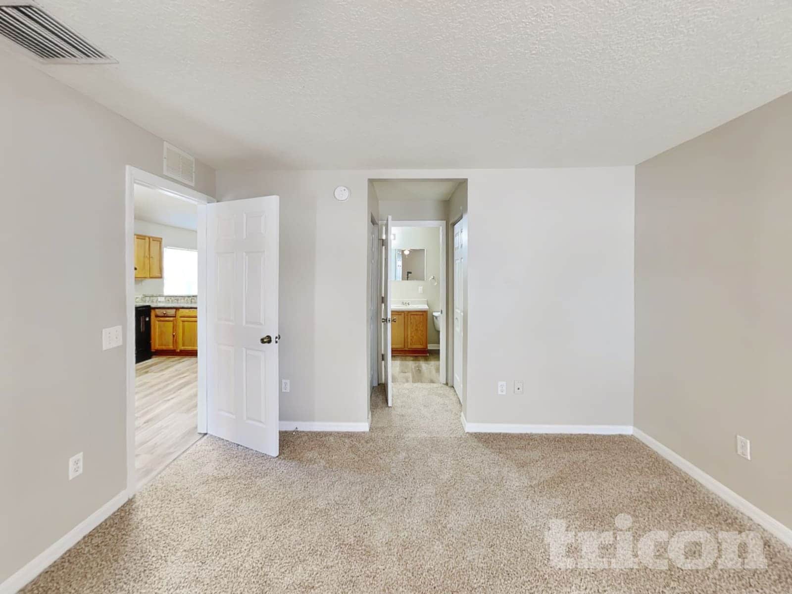Building Photo - 4409 Venice Dr