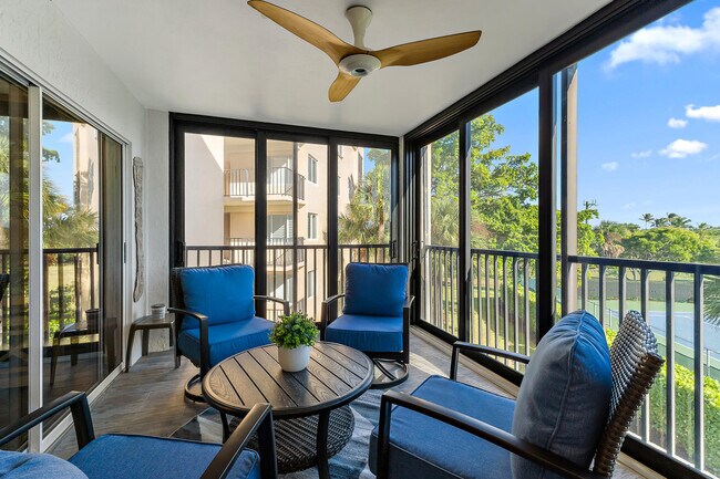 Building Photo - 275 Palm Ave