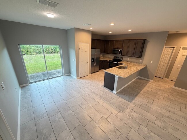 Building Photo - Available now!! Adorable 3 Bedroom / 2 Bathroom Home in Palm Bay!!