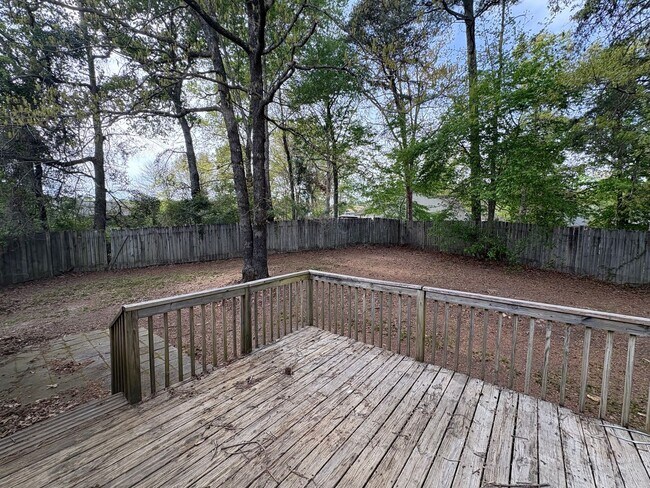 Building Photo - For Rent