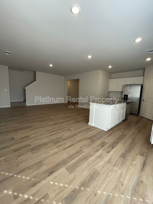 Building Photo - 56 Rustin Rdg