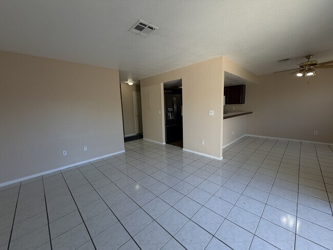 Building Photo - 6250 W Flamingo Rd