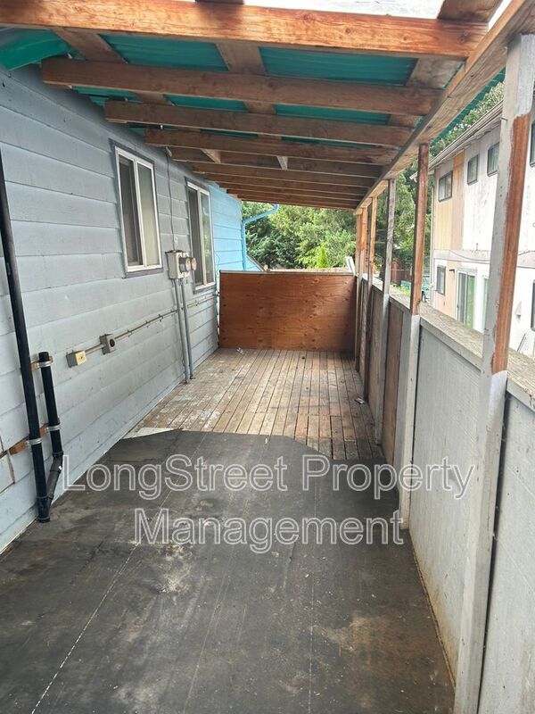 Building Photo - 14157 SW Allen Blvd