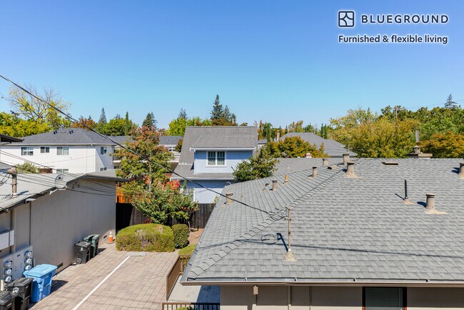 Building Photo - 325 Hawthorne Ave