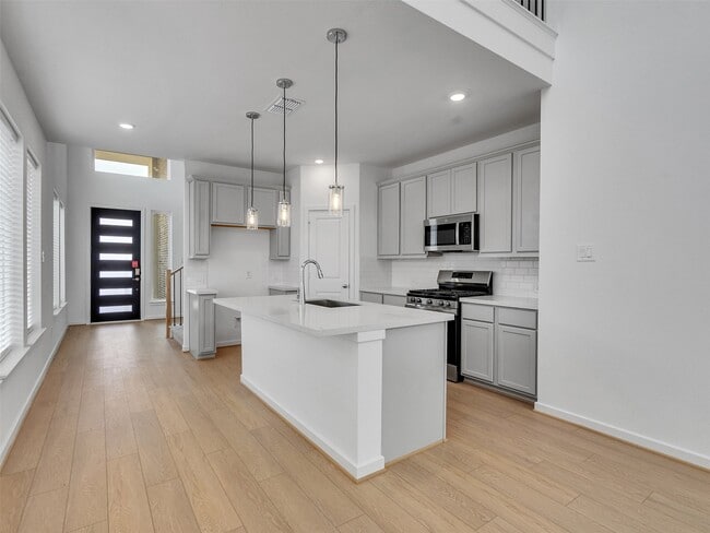 Building Photo - 22103 Strathfield Cir