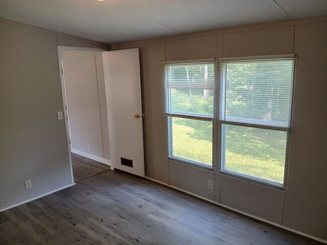 Building Photo - Trailer Park Lot Available