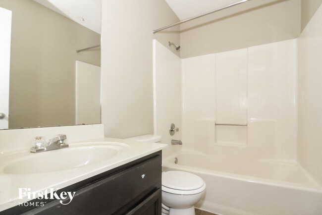 Building Photo - 4308 Rosswood Dr