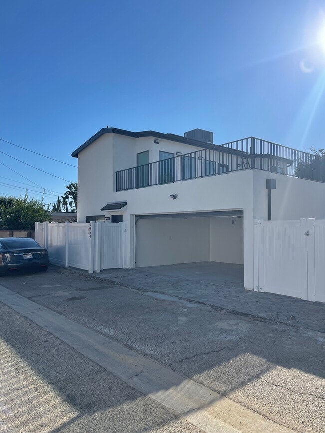 Primary Photo - 7452 Loma Verde Ave