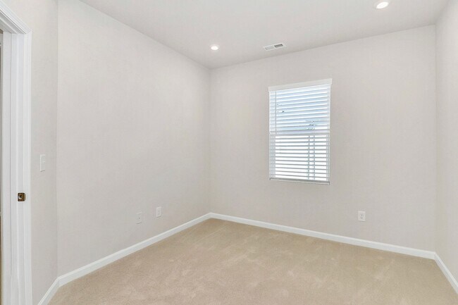 Building Photo - 5855 Executive Center Dr
