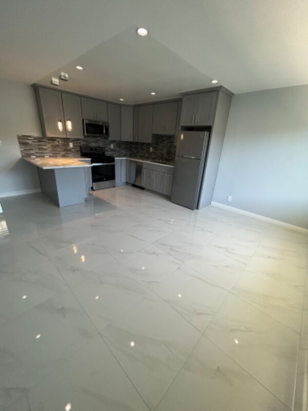 Building Photo - 4660 Kester Ave