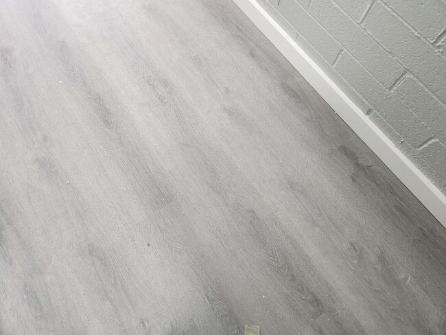 Building Photo - NEWLY RENOVATED 2BD/1BA – CALL TODAY NORTH PHOENIX