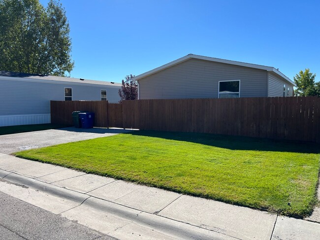 Building Photo - 3 Bedroom 2 Bath Modular Home with Many Amenities & Storage Shed