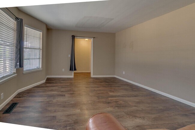 Building Photo - 4060 NW 60th St